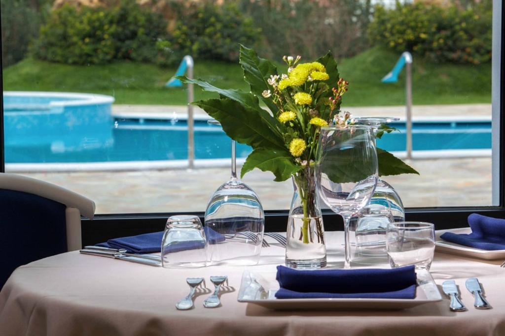Lu' Hotel Карбония Екстериор снимка