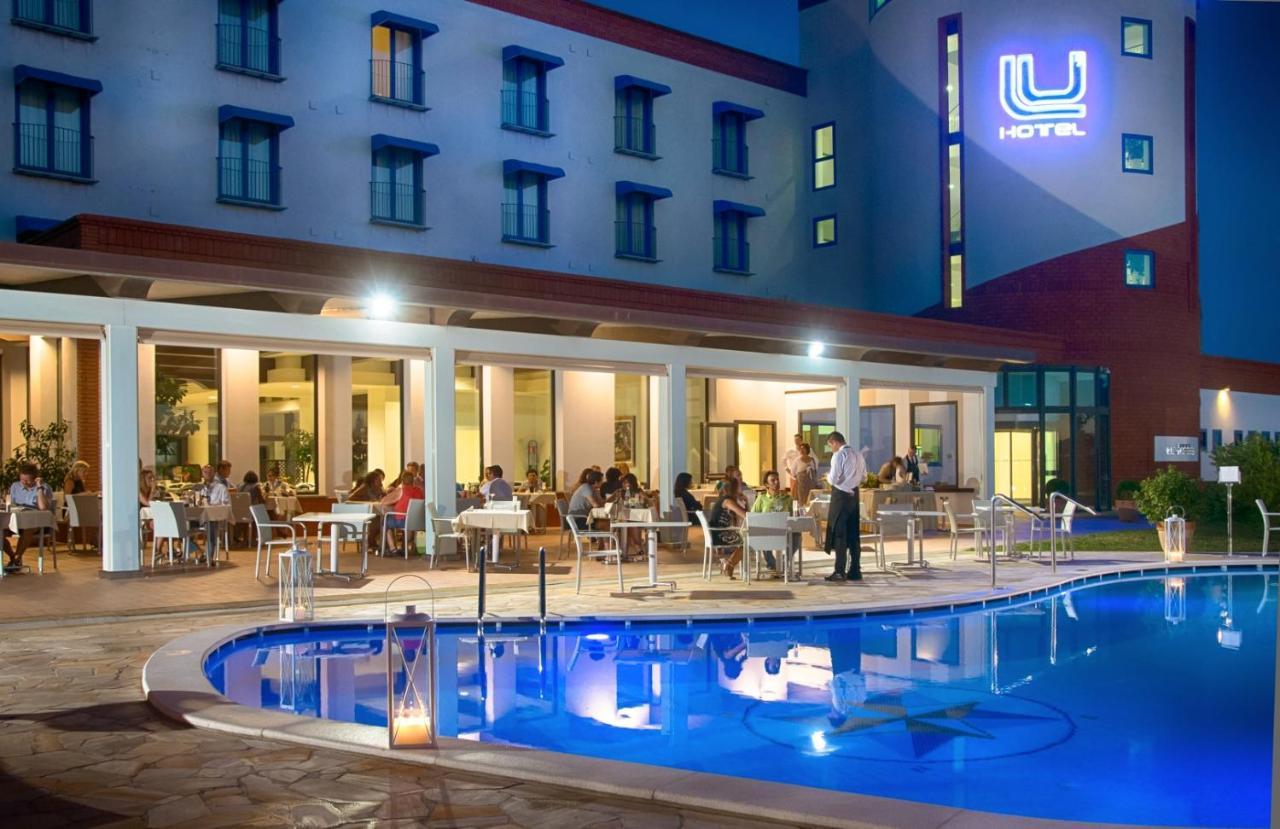 Lu' Hotel Карбония Екстериор снимка