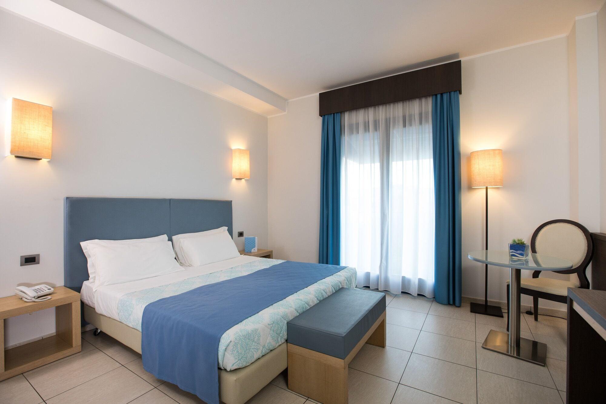 Lu' Hotel Карбония Екстериор снимка