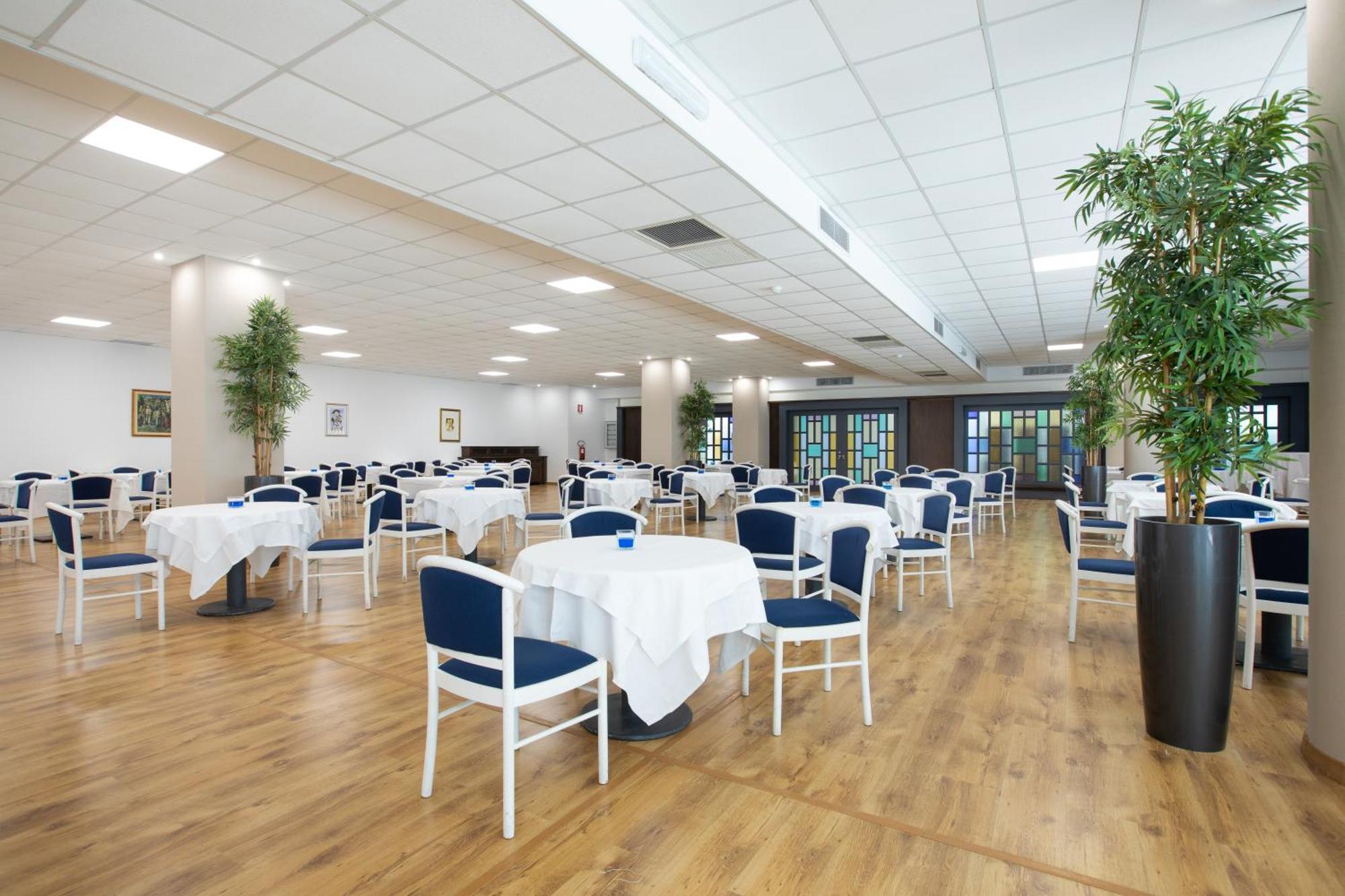 Lu' Hotel Карбония Екстериор снимка