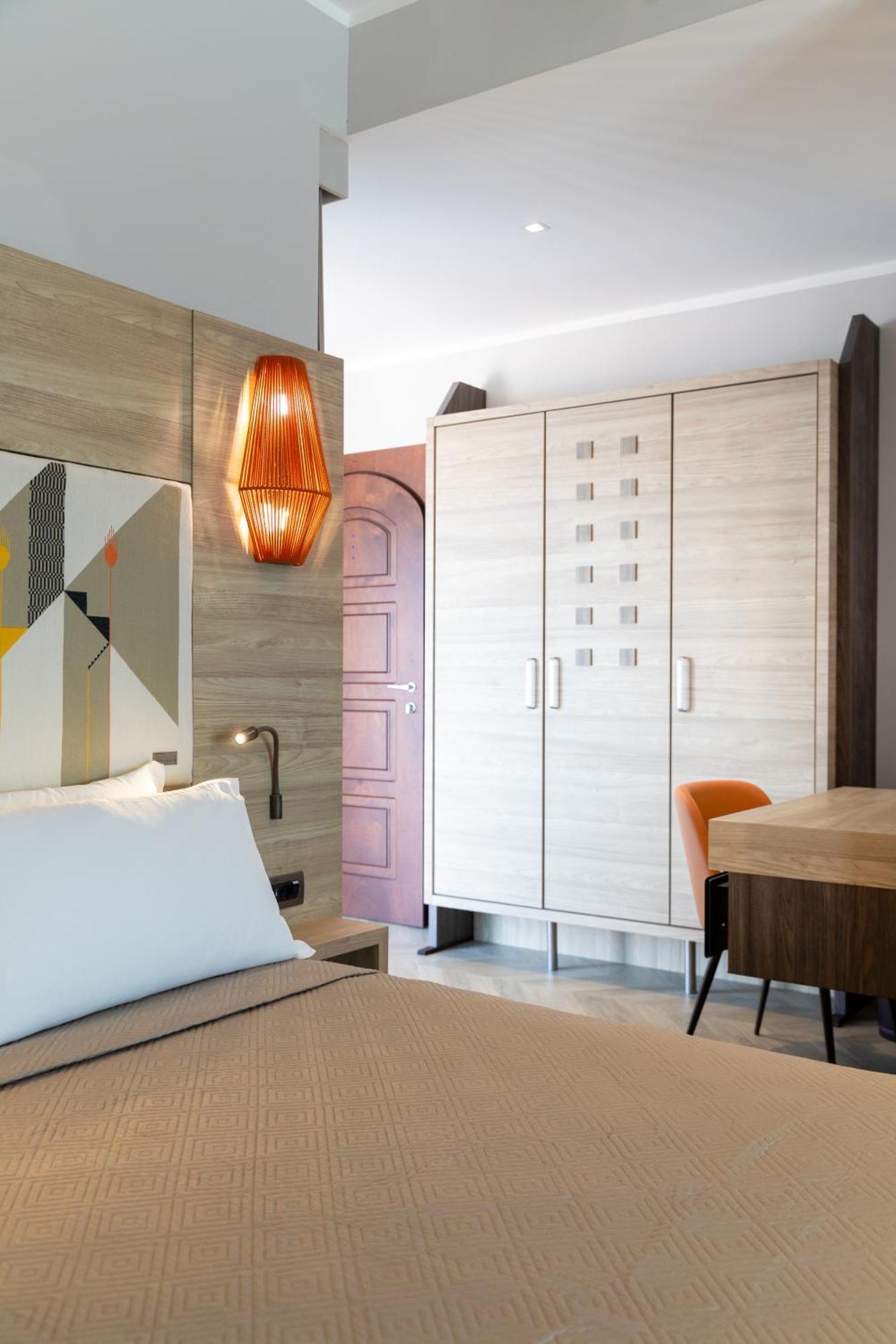 Lu' Hotel Карбония Екстериор снимка