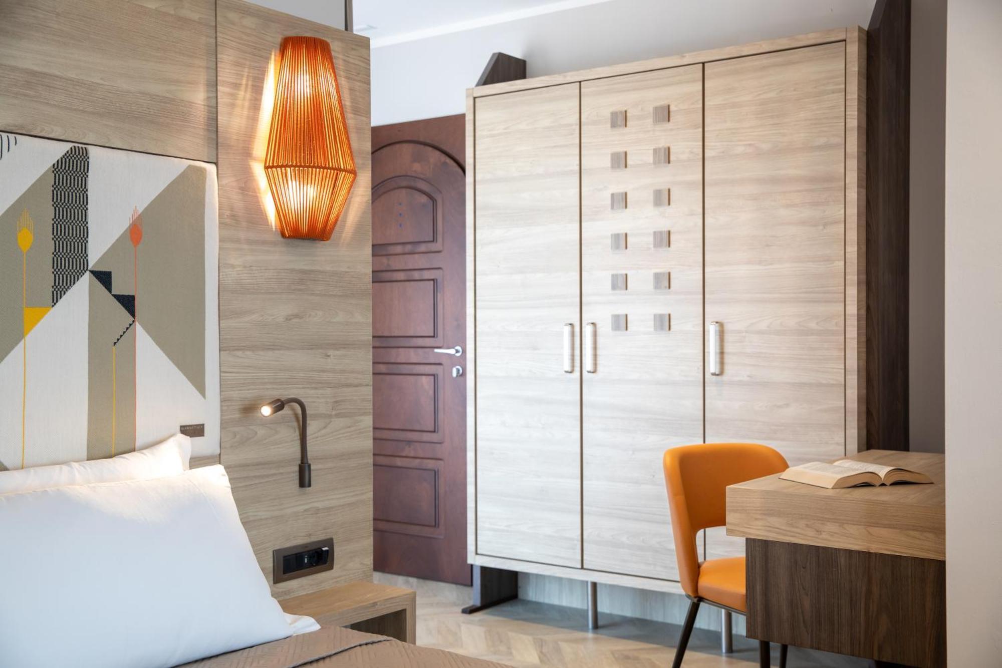 Lu' Hotel Карбония Екстериор снимка