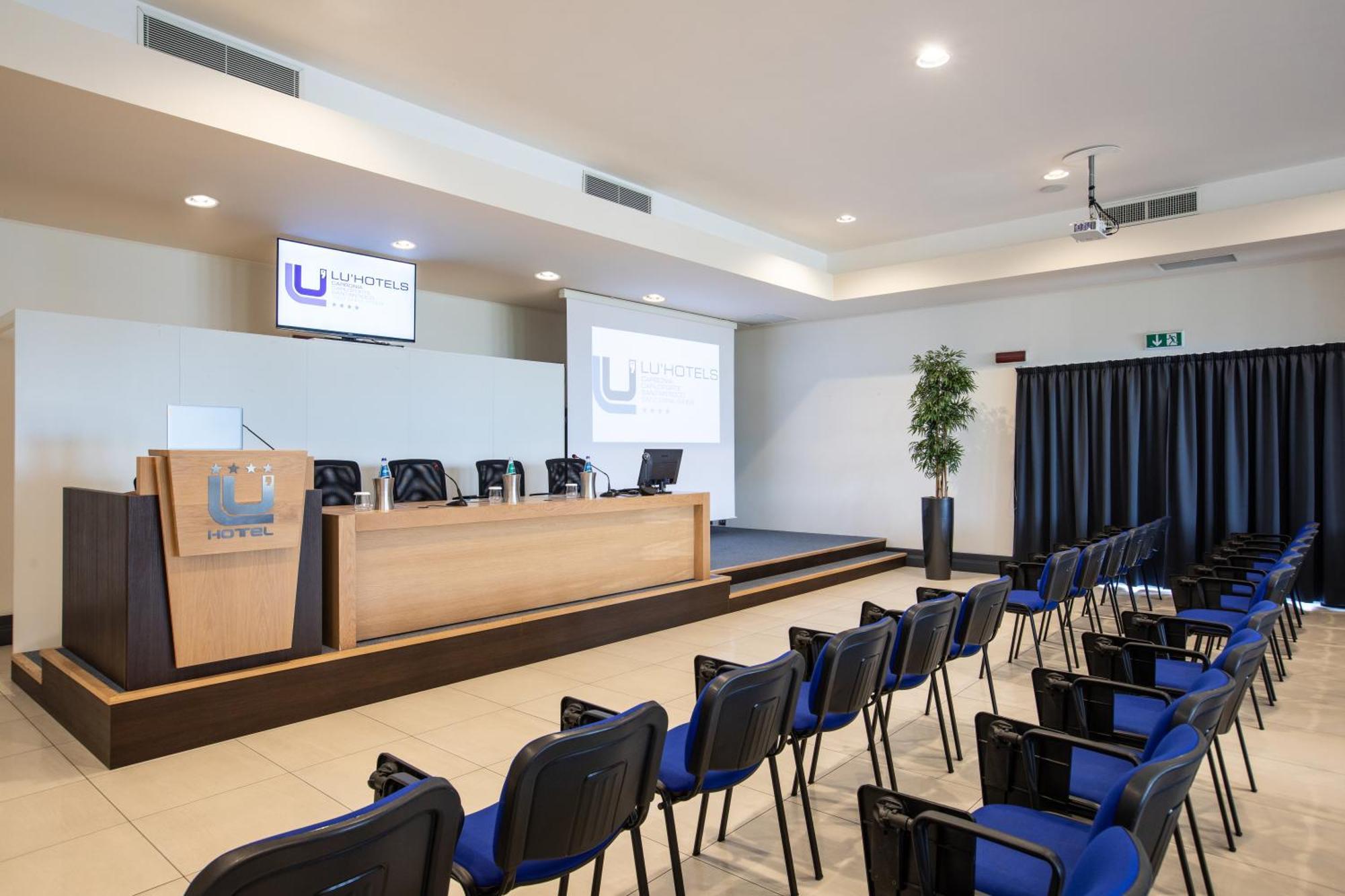 Lu' Hotel Карбония Екстериор снимка